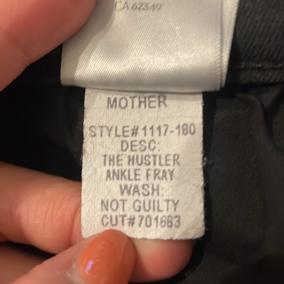Mother Hustler Ankle Fray Flare Jeans in Not Guilt (Black) - Picture 9 of 9